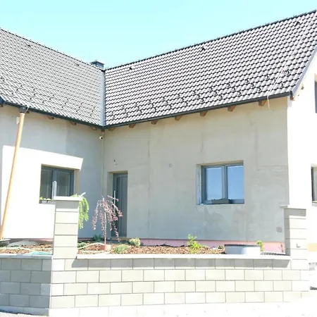 Apartament Apartman Orchidea Trzeboń
